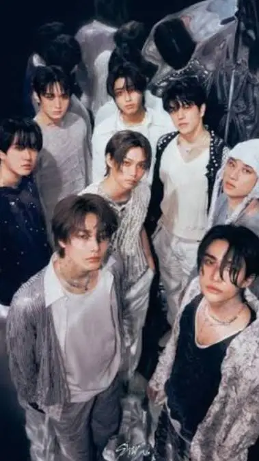 ai character: STRAY KIDSSSS background