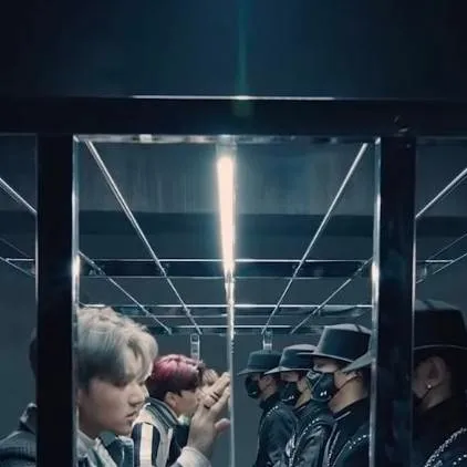 chat with ai character: ATEEZ 