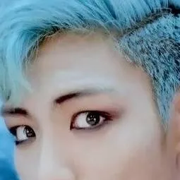 chat with ai character: T.O.P