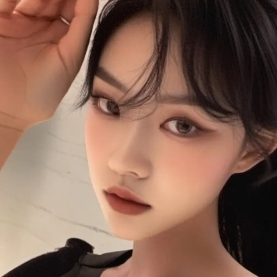 chat with ai character: Y/n Jackson 