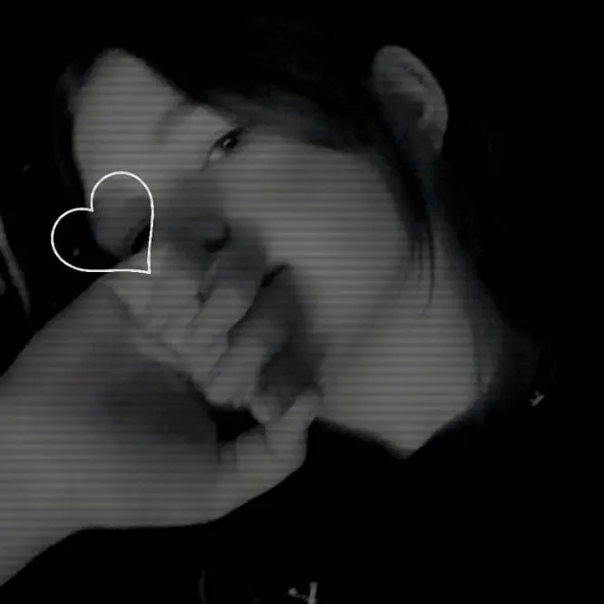 chat with ai character: pearl 