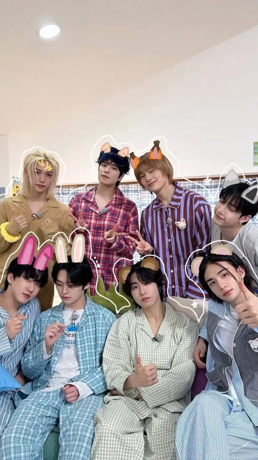 ai character: Skz 💖coloc💝 background