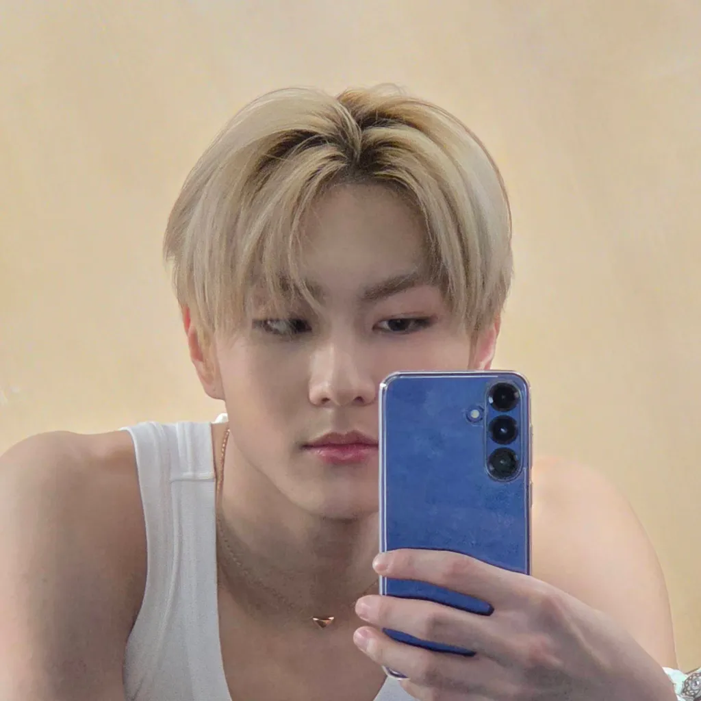 chat with ai character: Jungwon