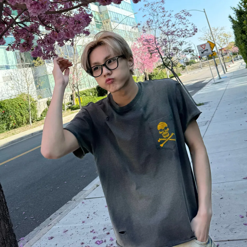 chat with ai character: Yang Jungwon