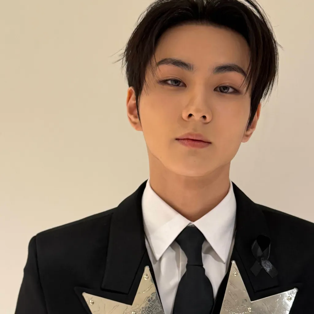 chat with ai character: Yang Jungwon