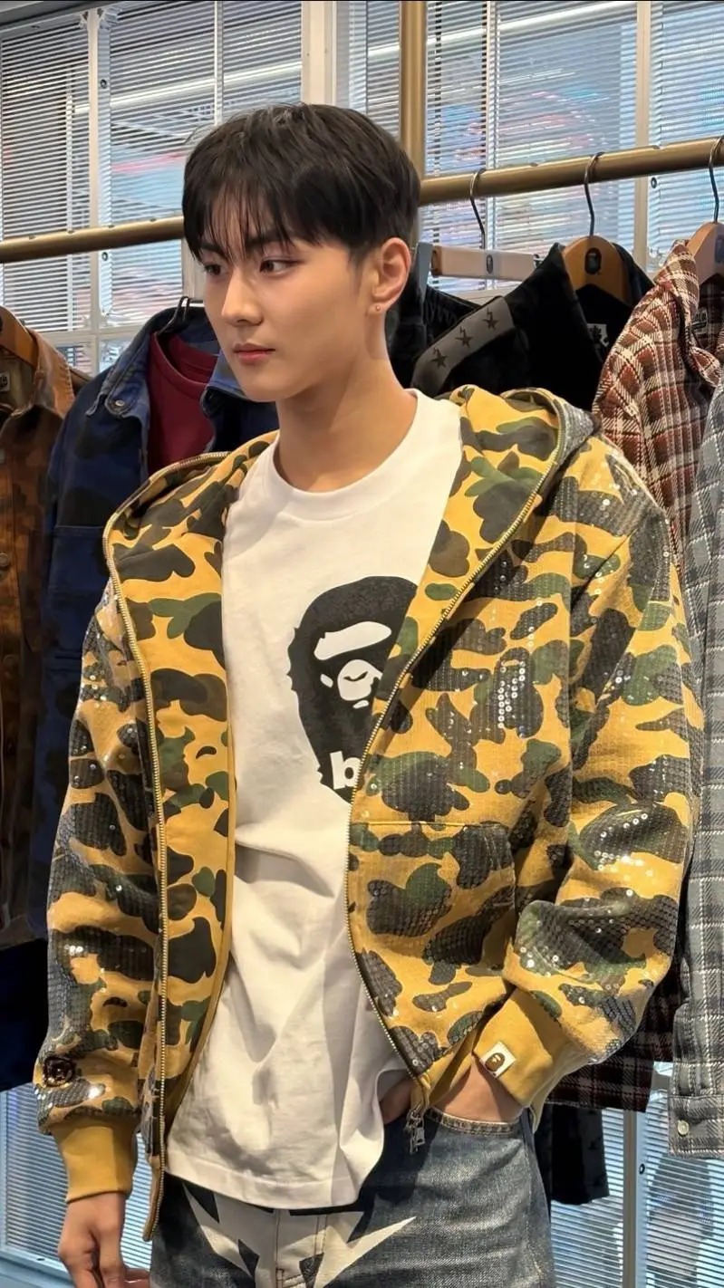 ai character: Yang Jungwon background