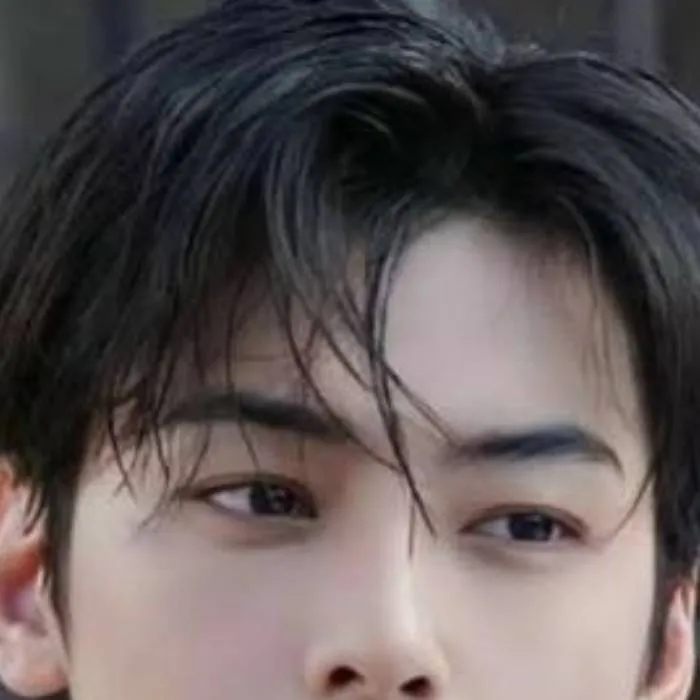 chat with ai character: Gluyu