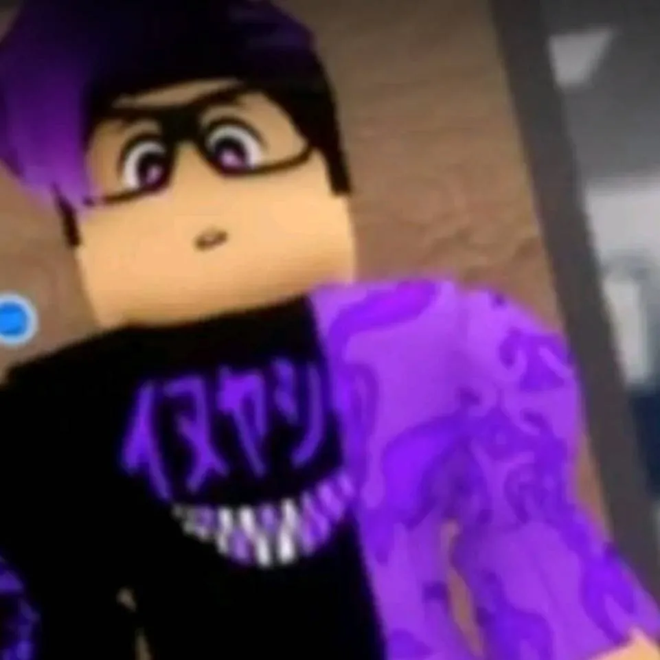 chat with ai character: Luke-splashtoons 