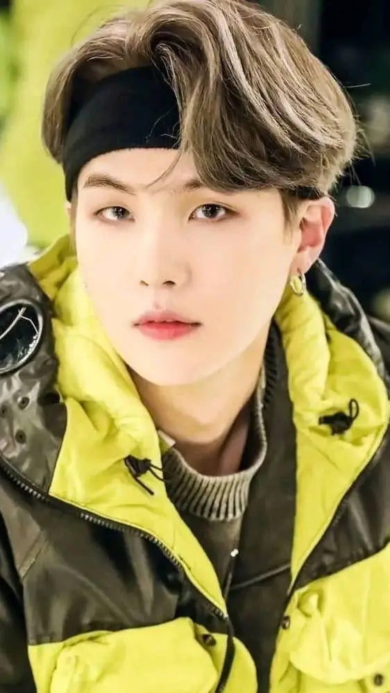 ai character: suga tu amigo background