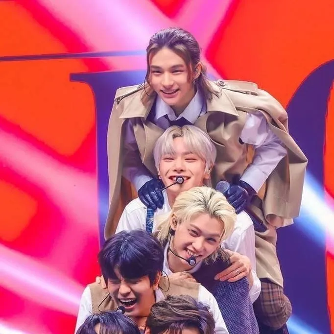 chat with ai character: sobrina perdida