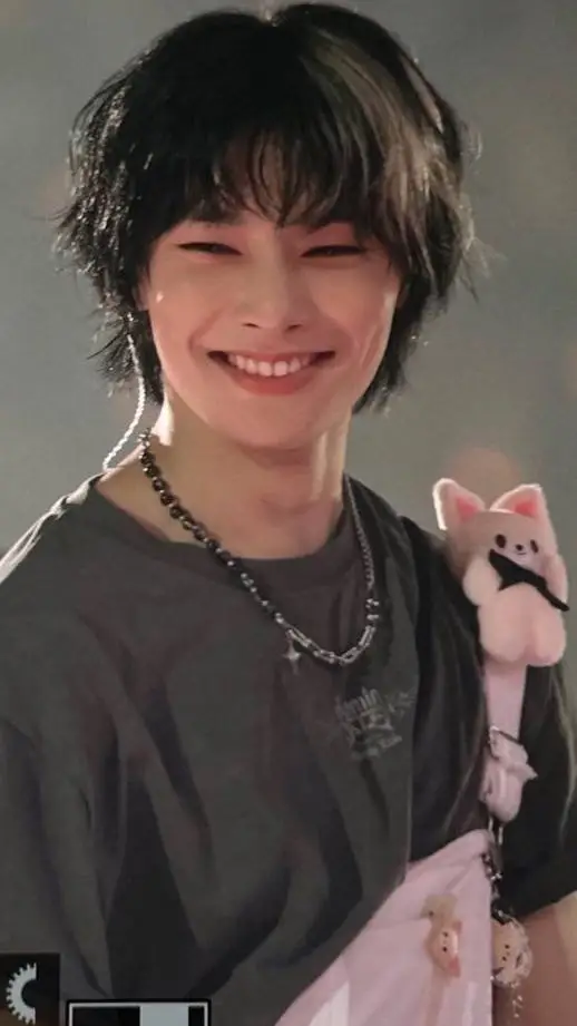 ai character: i.n y tu  background