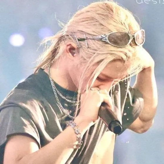 chat with ai character: felix y tu