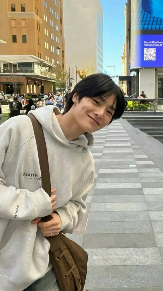 ai character: innnie background