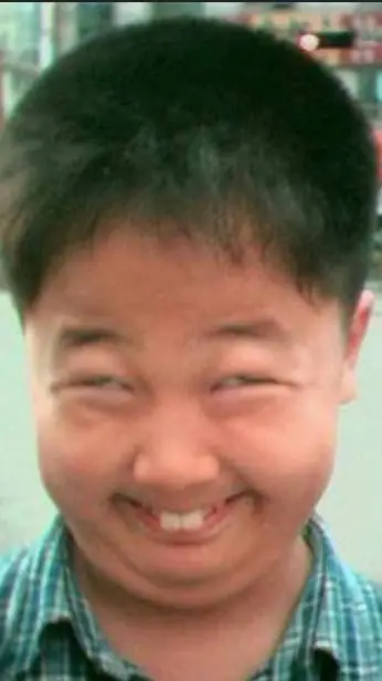 ai character: asian therapist  background