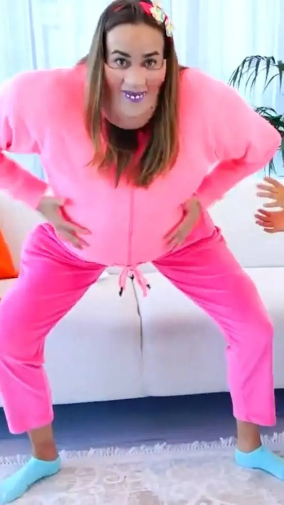 ai character: Maite  background