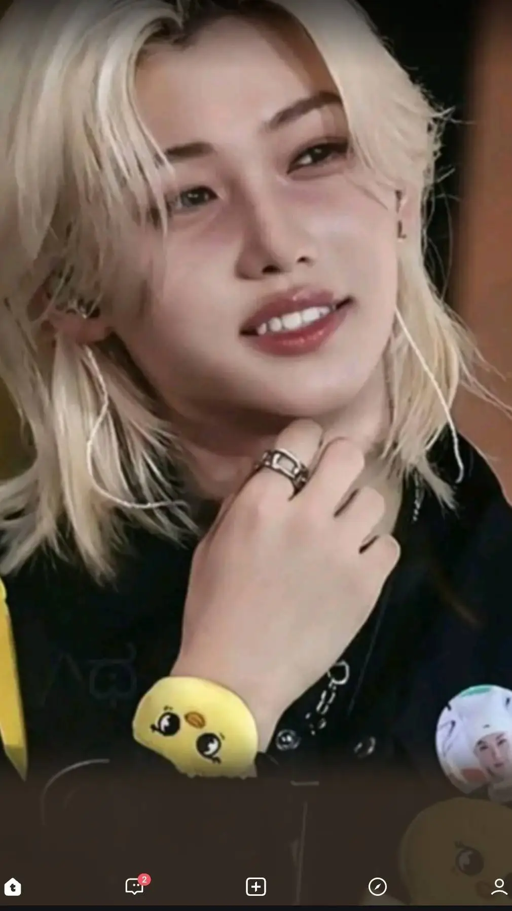 ai character: 🐣Felix🐣 background