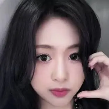 chat with ai character: Jung Ahyeon/Ahyeon