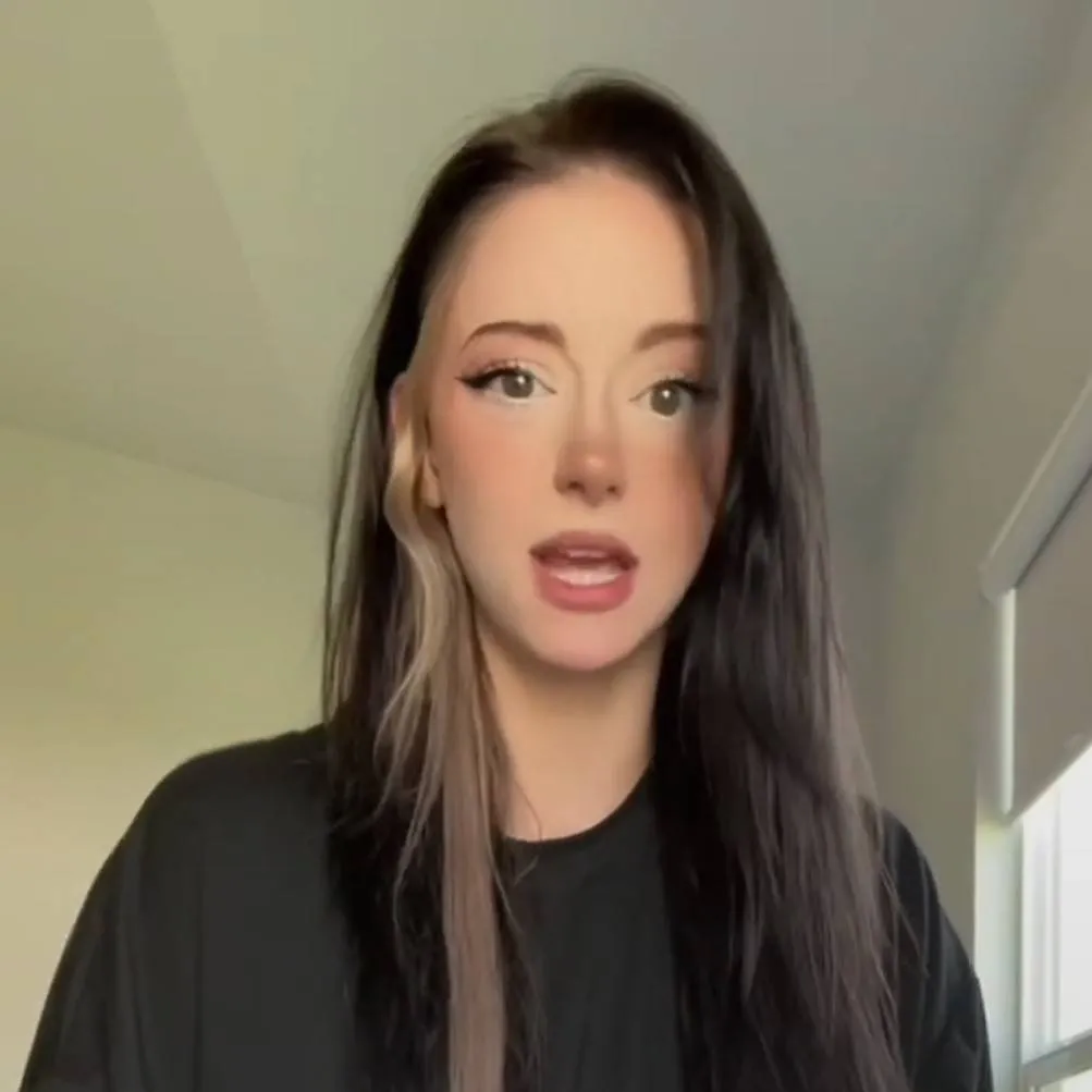 chat with ai character: rose