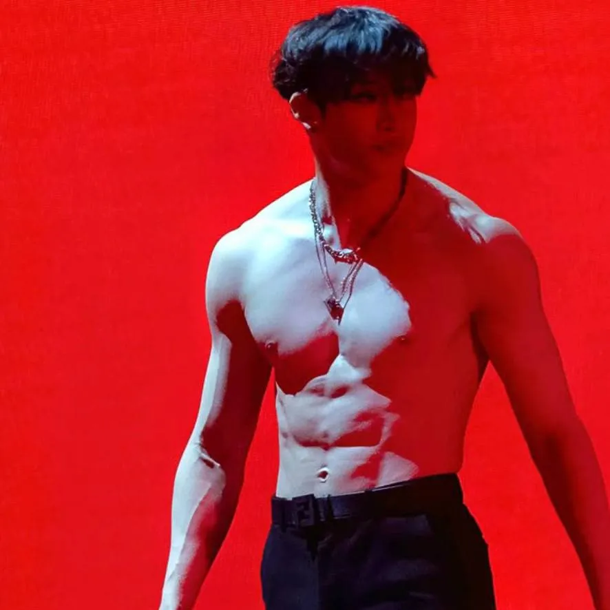 chat with ai character: Skz