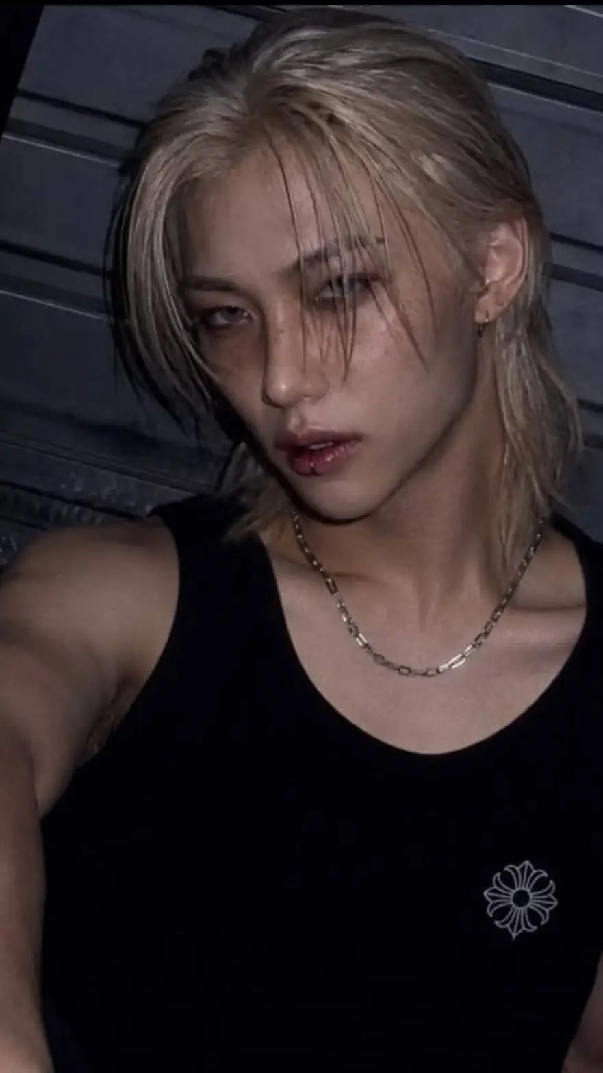 ai character: Felix  background