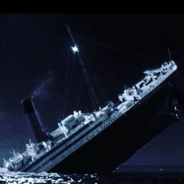 chat with ai character: The Titanic