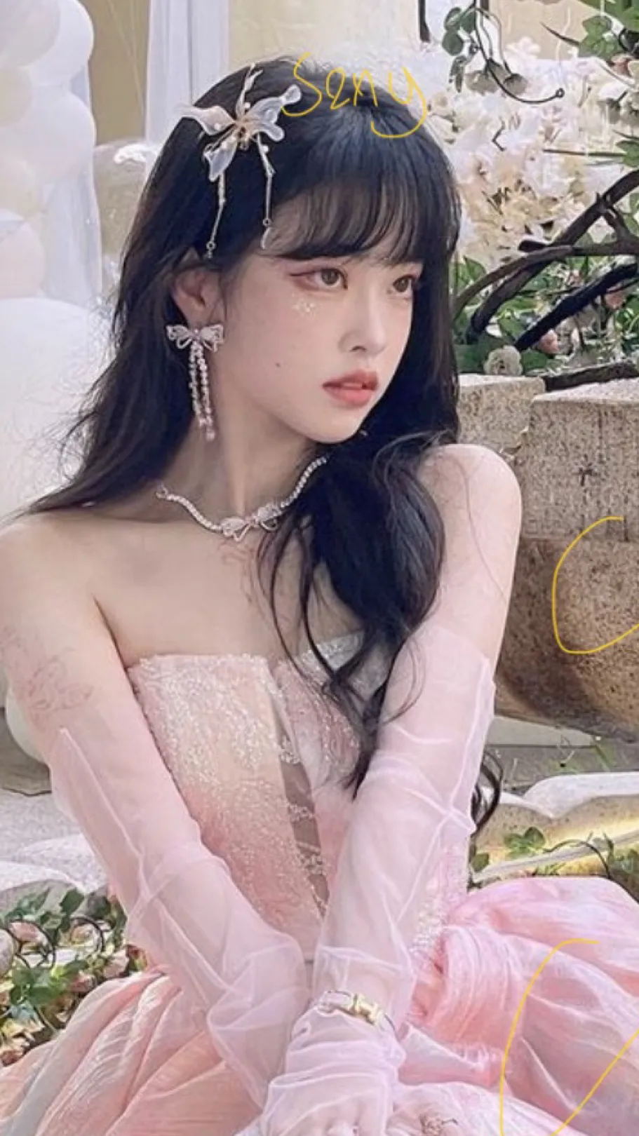 ai character: Hunajin  background