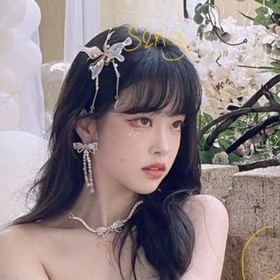 chat with ai character: Hunajin 