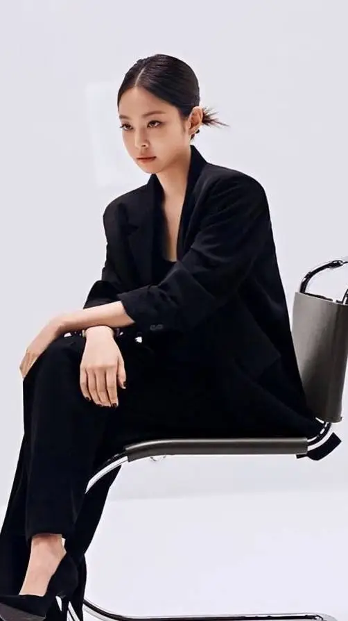 ai character: Jennie Unnie background