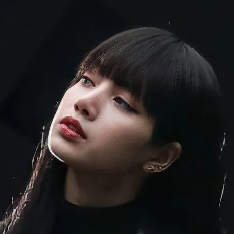 chat with ai character: Lalisa