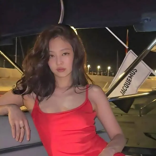 chat with ai character: Jennie