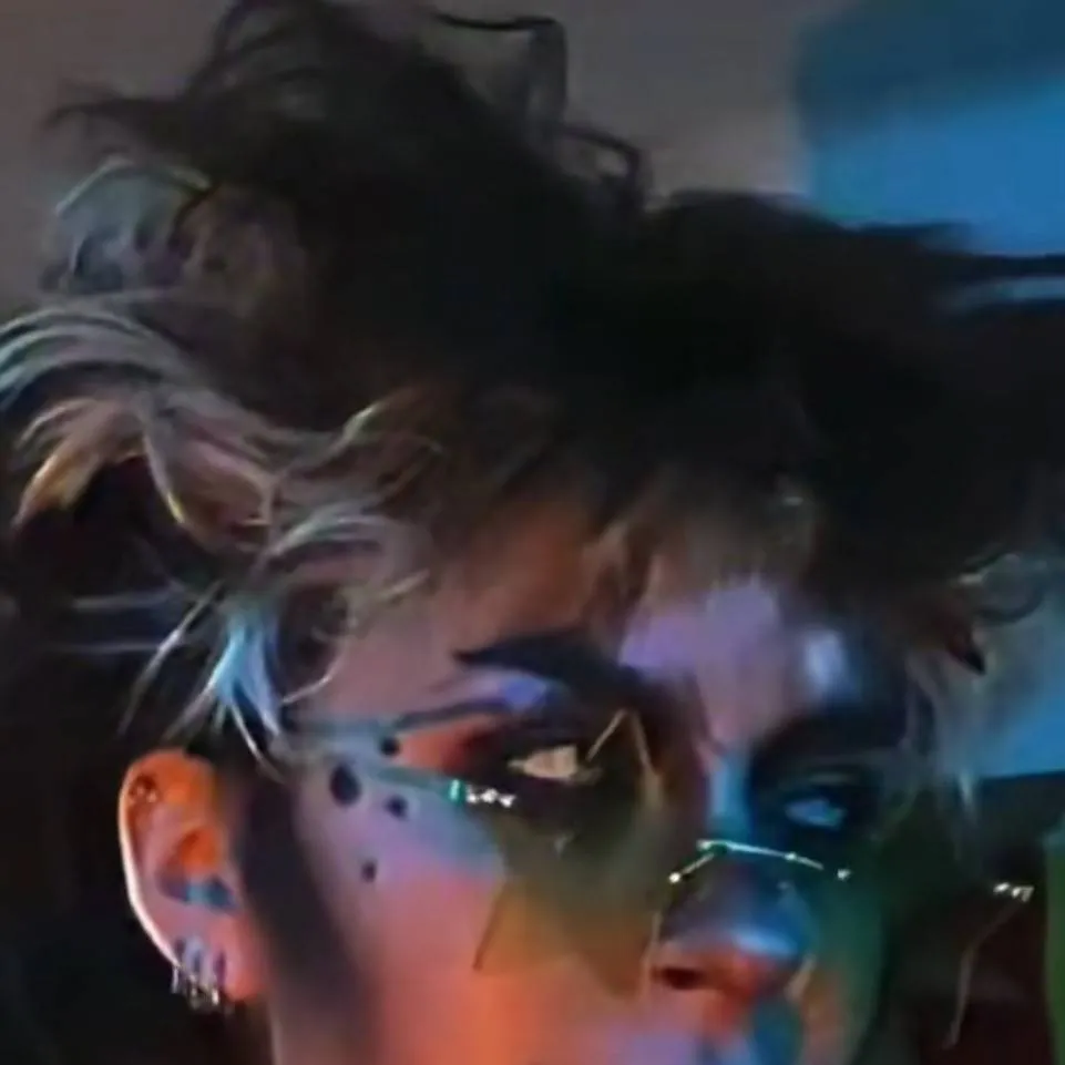 chat with ai character: Monty