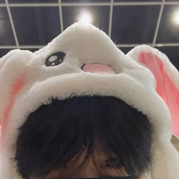chat with ai character: ~Ji-Woon💕~