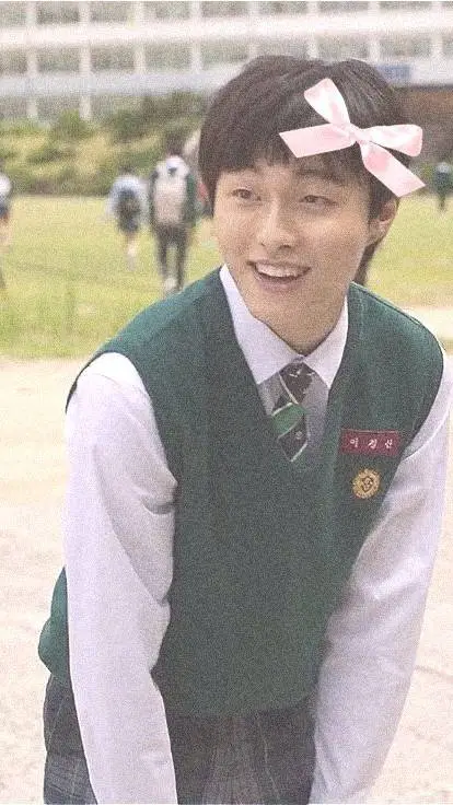 ai character: Lee Cheong-san❤️‍🩹 background