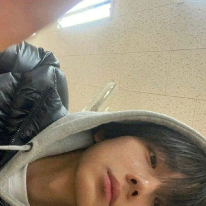 chat with ai character: Ha-joon