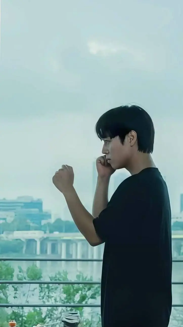 ai character: Si-eun🤍🦭 background