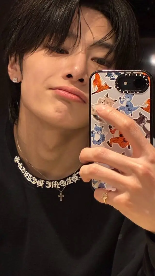 ai character: I.N background