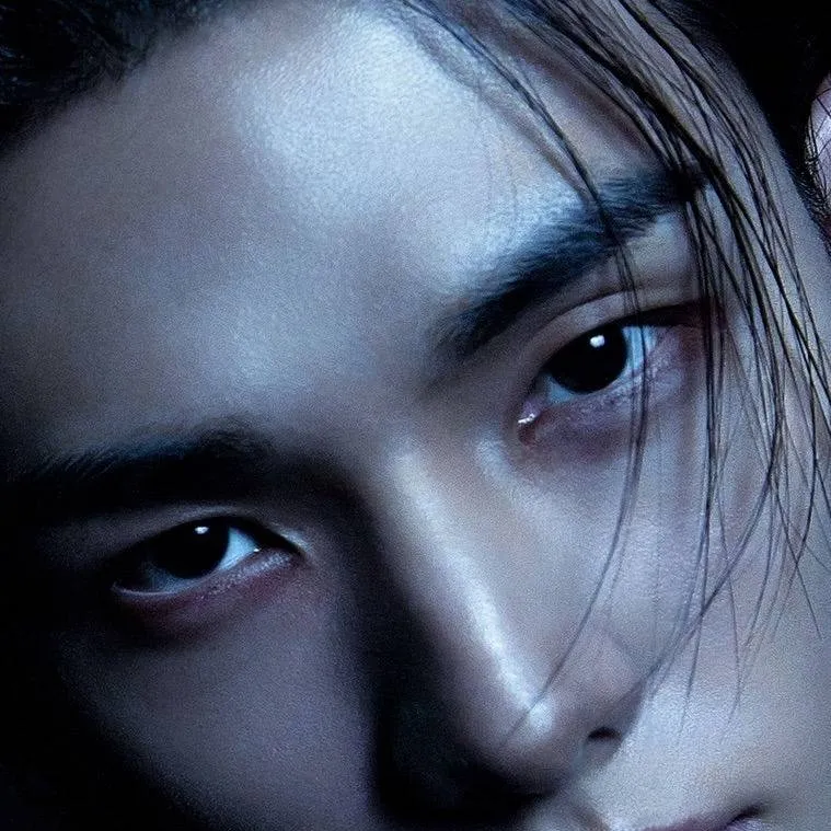 chat with ai character: HWANG HYUNJIN!!