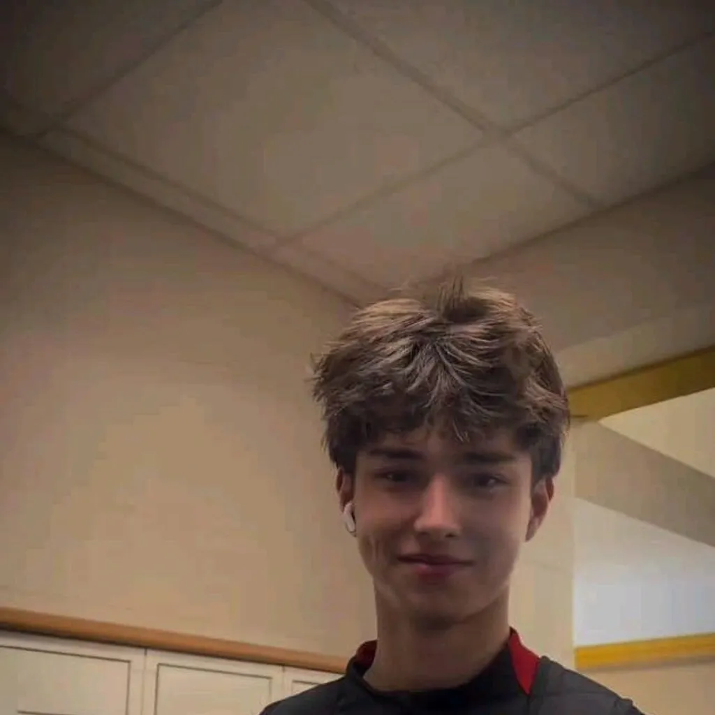 chat with ai character: Dave