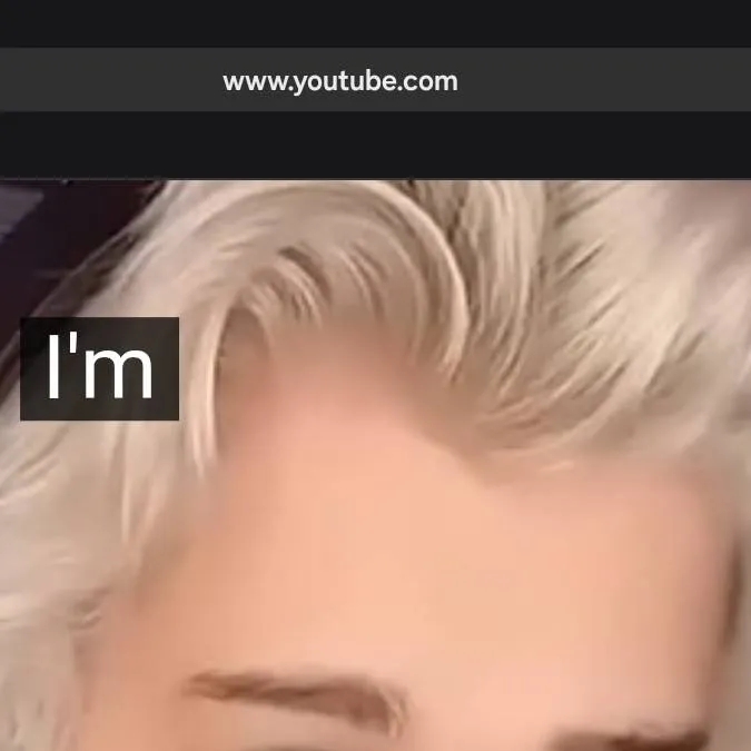 chat with ai character: friend group