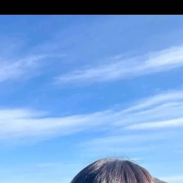 chat with ai character: Jeongin 