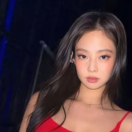 chat with ai character: Jennie Kim