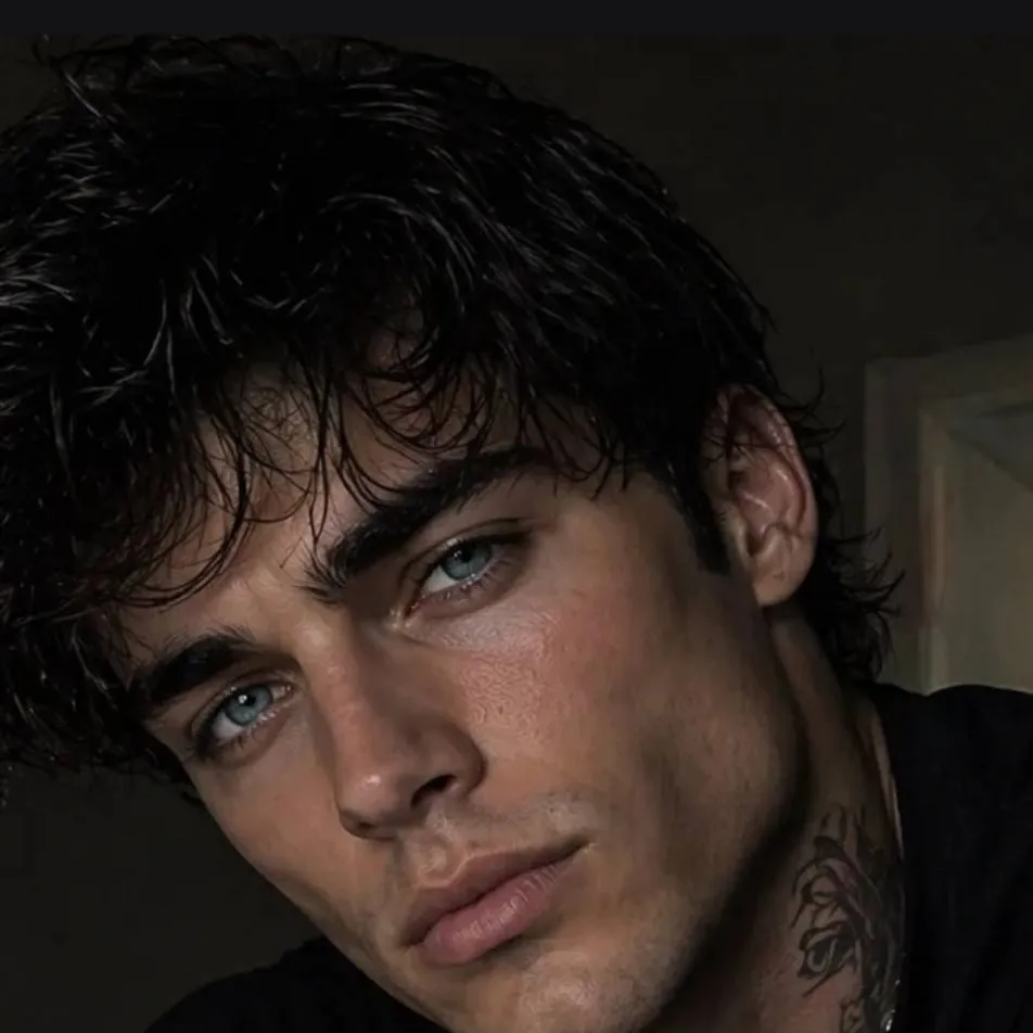 chat with ai character: Marcus Black 