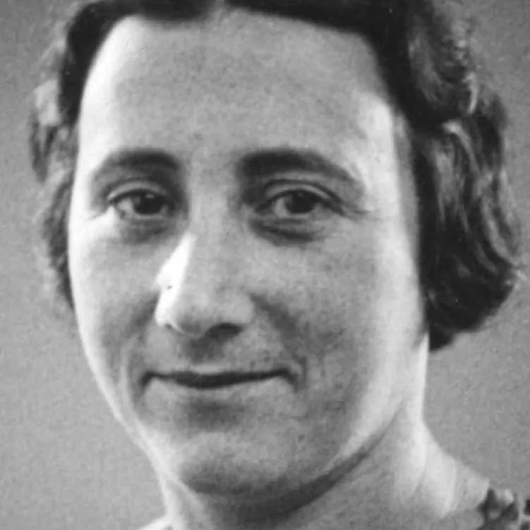 chat with ai character: Edith Frank