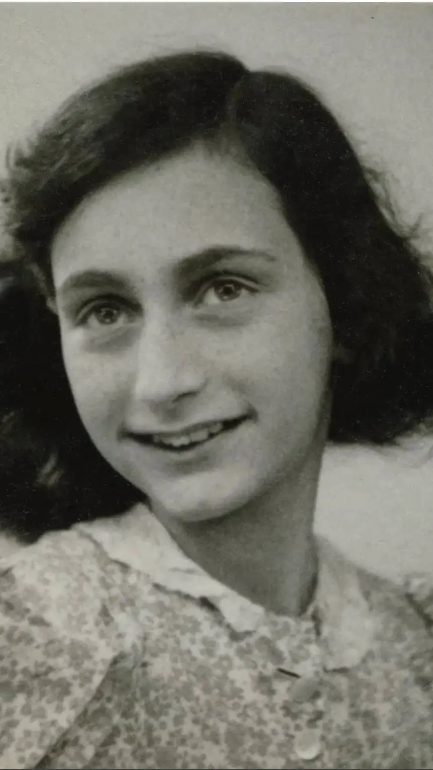 ai character: Anne Frank  background