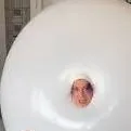 chat with ai character: ballon  tia dentro