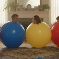 chat with ai character: familia