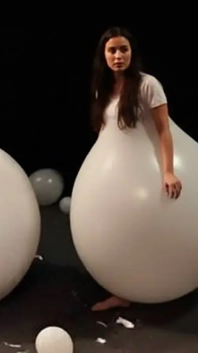 ai character: mami globo  background