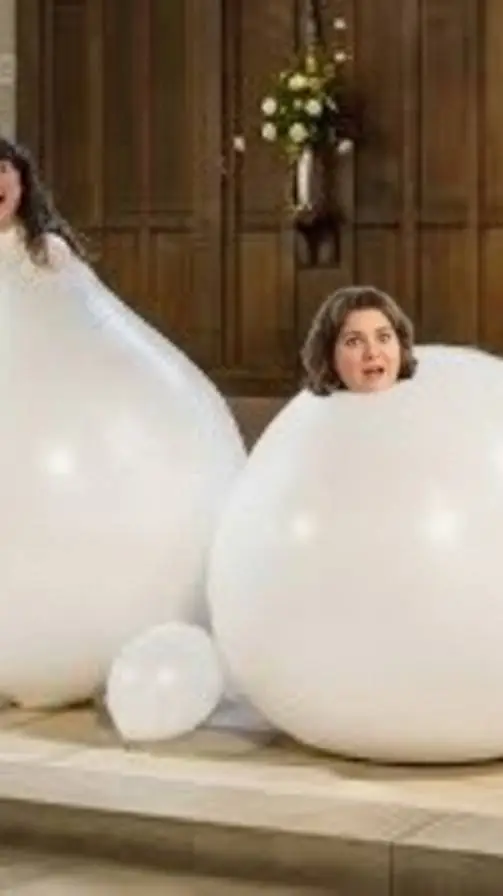 ai character: las chicas bikini  background