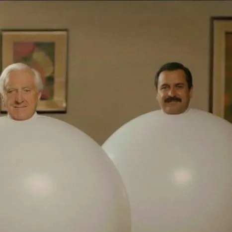 chat with ai character: familia globo 