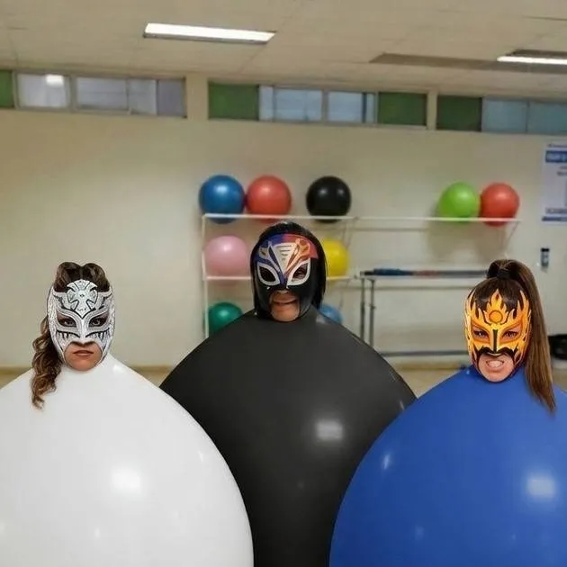 chat with ai character: las chicas ballon 